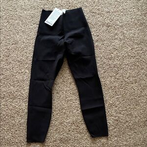 Black High-Waisted Lululemon glow up 25 inch never worn